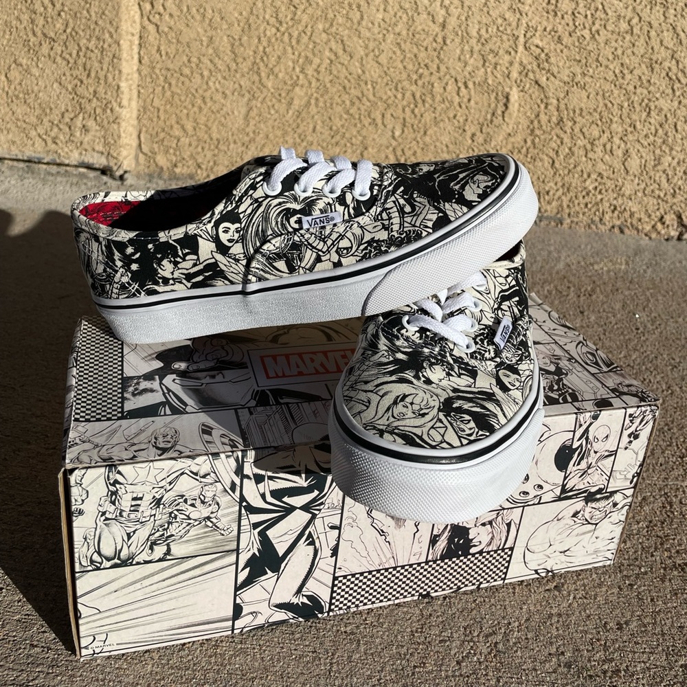 Marvel Multi Women Vans